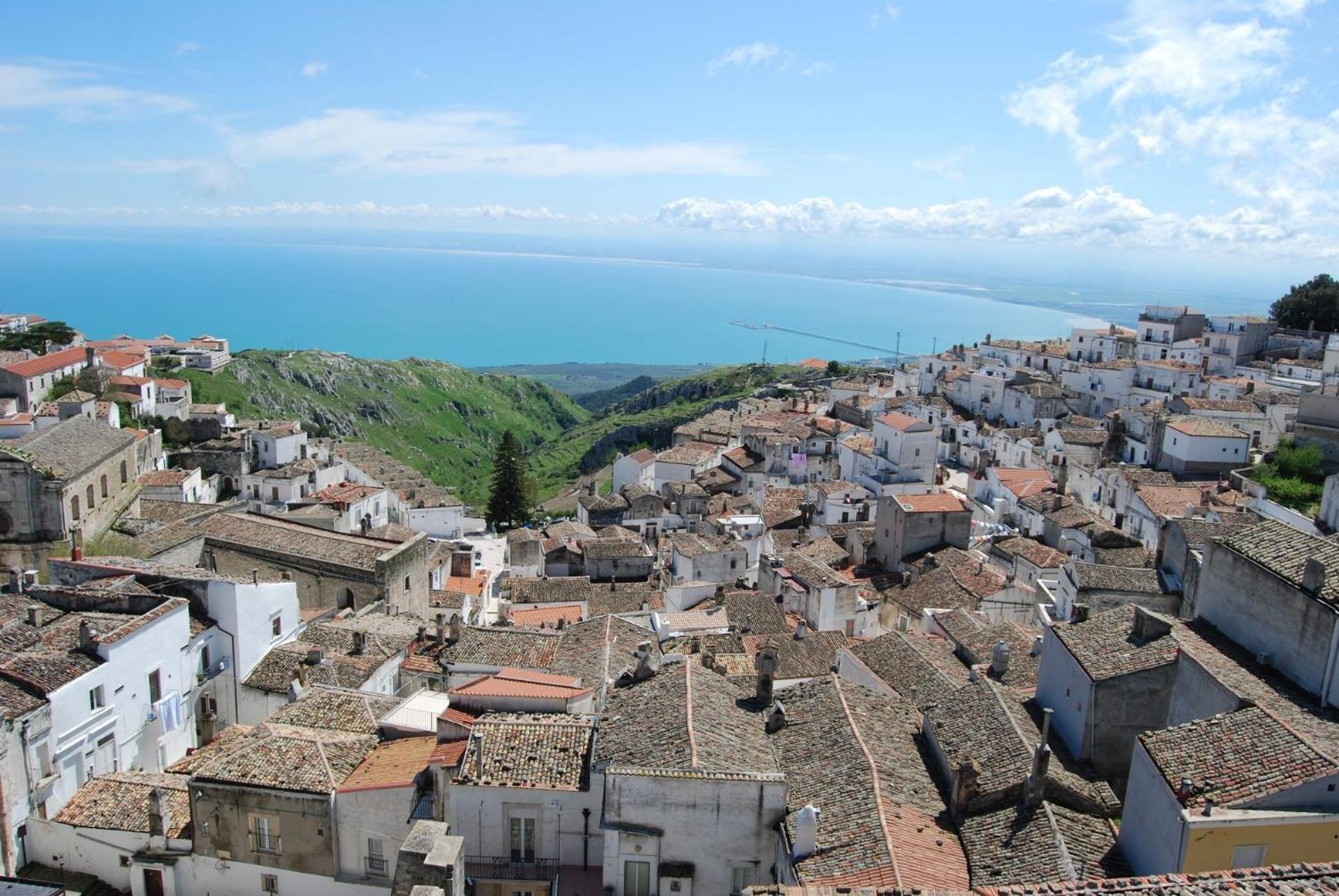 Monte SantʼAngelo Albergo Casa Del Pellegrino מראה חיצוני תמונה